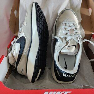 Womens Nike Phoenix Waffle sneakers